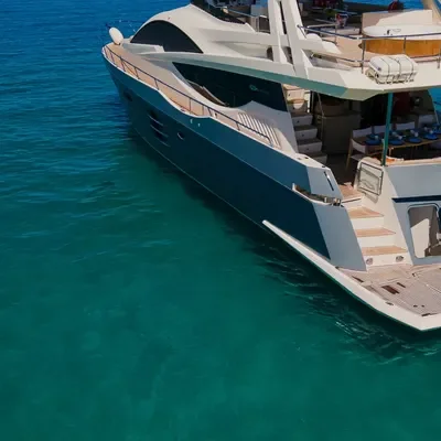 yacht rearview sailing