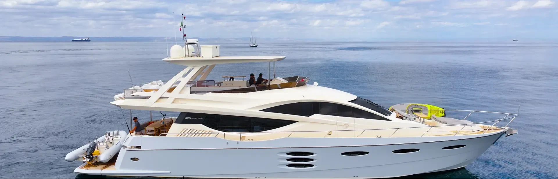 yacht 80 feet sideview